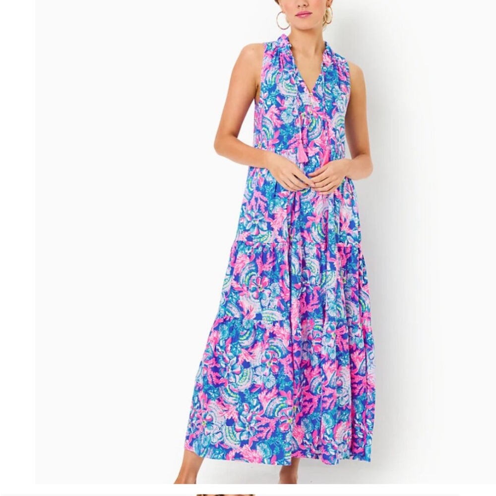 NWT-Malone Maxi Size Small Blue Tang Sitting Seaside